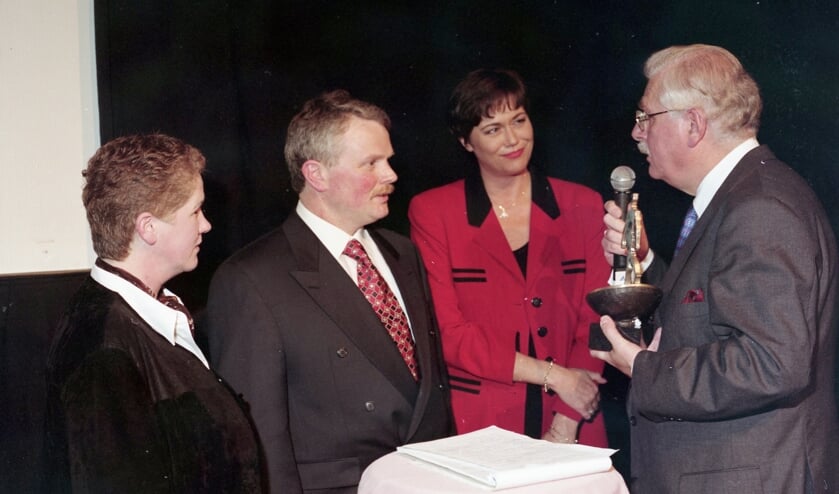 <p>De eerste Ondernemersprijs werd in 1996 uitgereikt aan slagerij Meulepas.</p>