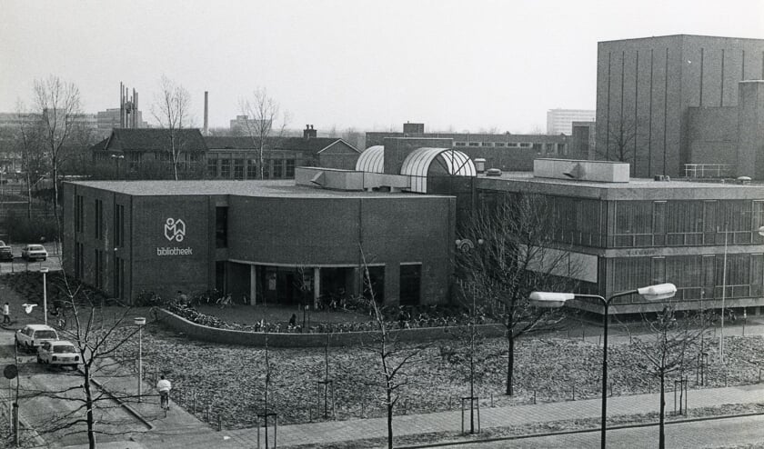 <p>De Bibliotheek Oss aan de Raadhuislaan, na de verbouwing in 1984. Collectie Stadsarchief Oss.</p>