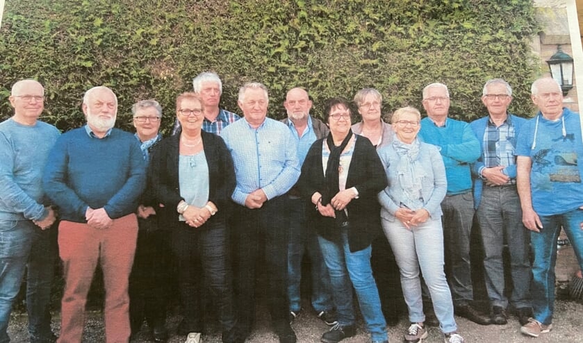 <p>Een foto uit 2017, de meest recente foto die met alle broers en zussen samen is gemaakt.</p>