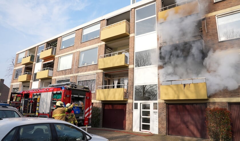 Brand in de Heischouw. (Foto: Gabor Heeres, Foto Mallo)