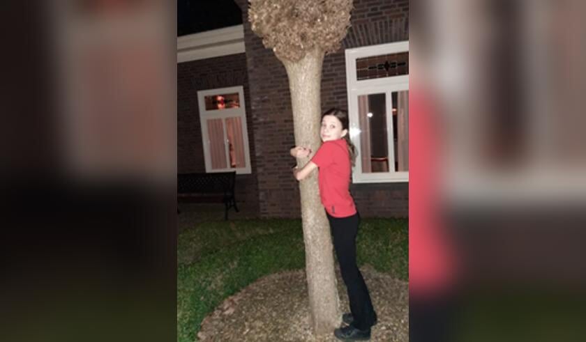 <p>Boomknuffelen was één van de opdrachten, die hier perfect wordt uitgevoerd.</p>