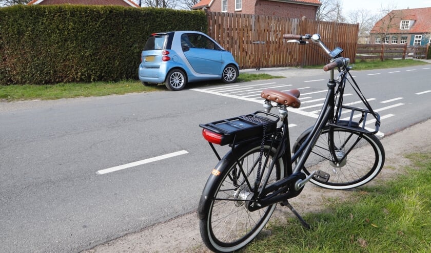De fietster kwam uit een zijweg en wilde oversteken, waarna het mis ging.
