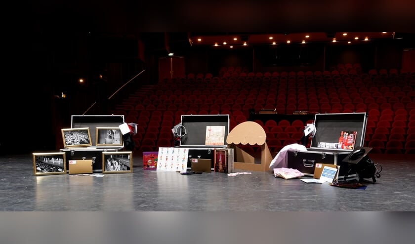 <p>Twee van de vijf Theaterkisten.</p>