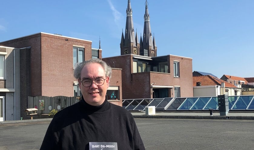 <p>Rick Jacobs is uitermate trots op zijn spannende debuutthriller.</p>