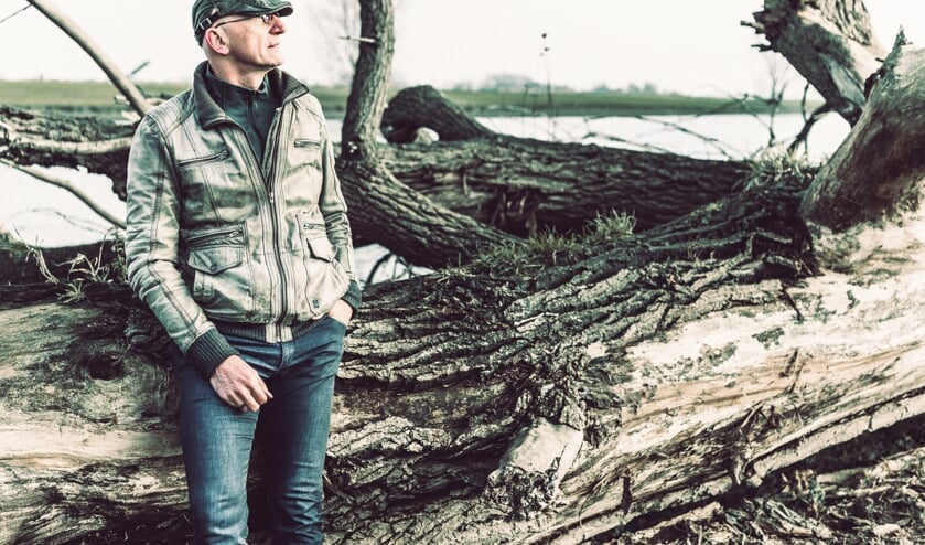 <p>Jos van Oorschot presenteert op 28 april zijn nieuwe album.</p>