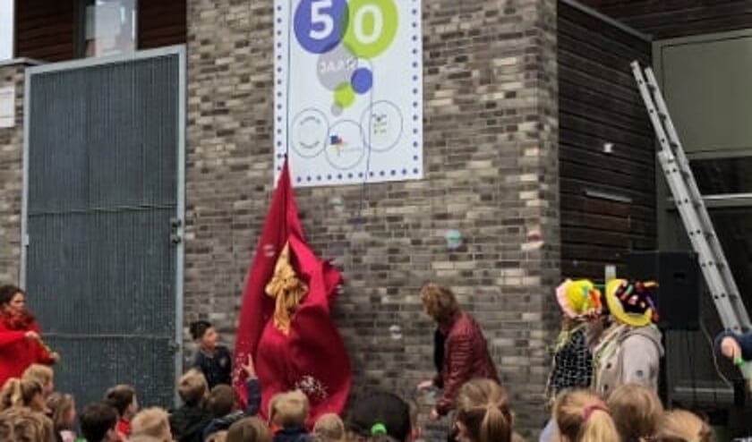 <p>De jubileumactiviteiten op BS De Grote Lier worden door Corona naar een later tijdstip verplaatst.</p>