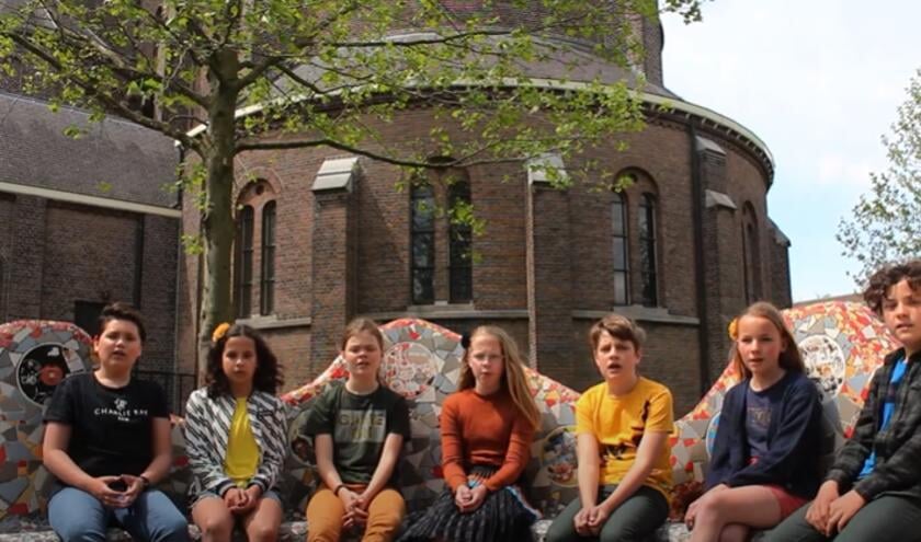 <p>Een fragment uit de videoclip.</p>