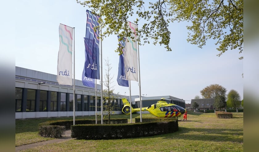 Traumahelikopter landt na incident bij productielocatie IBN. (Foto: Gabor Heeres, Foto Mallo)