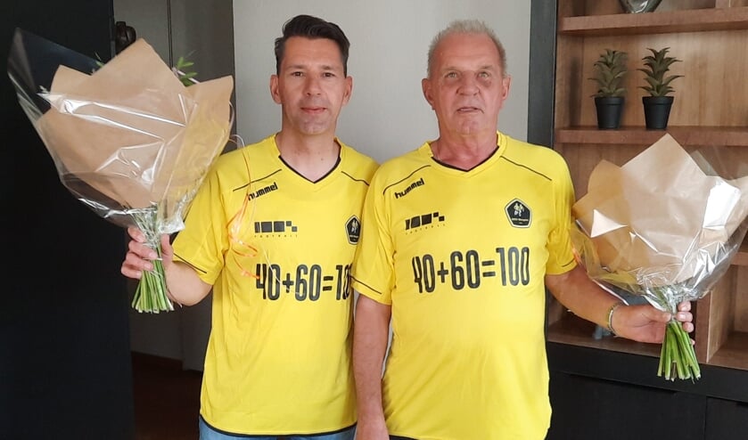 <p>Arjan en Frans Bouwens samen 100 jaar lid van Margriet.</p>