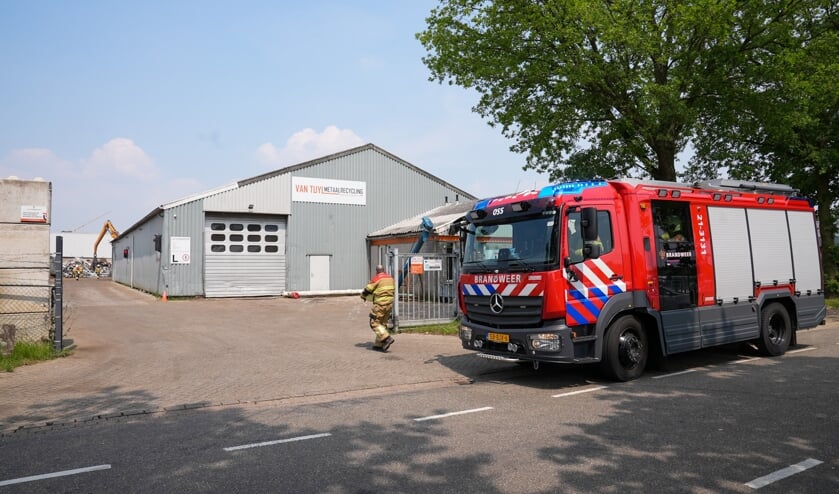 <p>Gewonde bij brand Van Tuyl Metaalrecycling. (Foto: Gabor Heeres, Foto Mallo)</p>