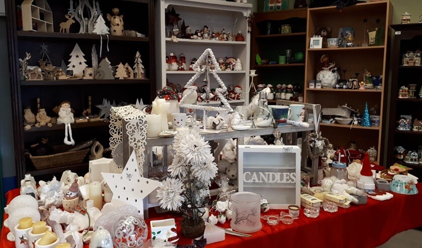 <p>Alle kerstitems worden verspreid over oktober en november verkocht en het assortiment wordt dagelijks aangevuld. </p>