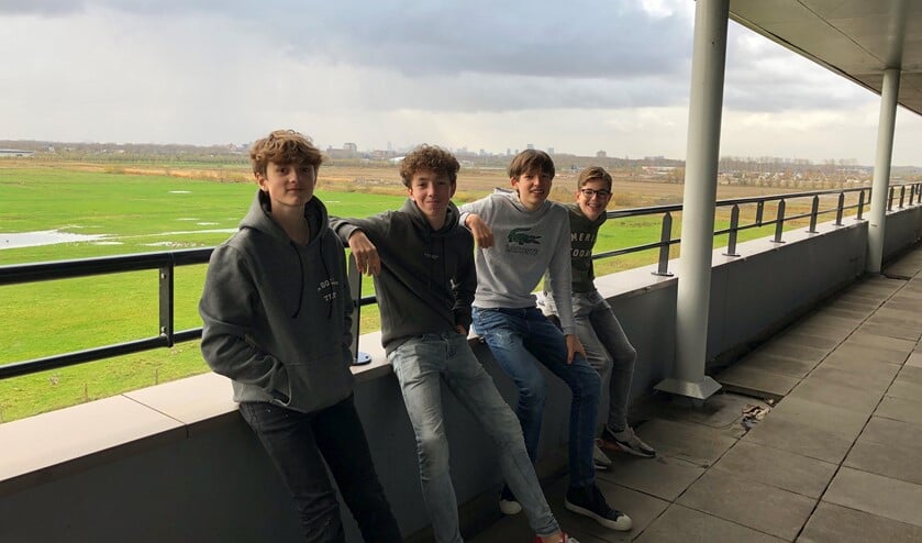 <p>Teun Lendfers, Tijmen Mols, Tijmen Luisman en Ties Voskamp hebben een campagne opgezet tegen cyberpesten.</p>
