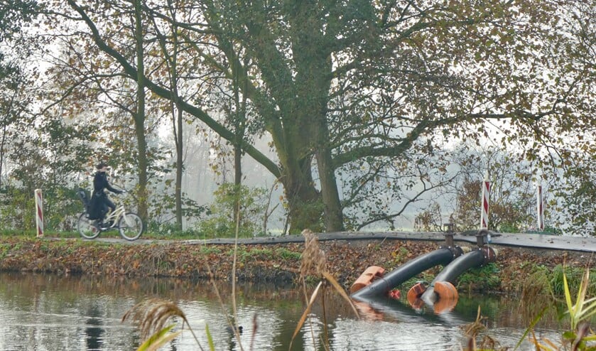 <p>De passage over de buizen bij de Lange Vaart.</p>