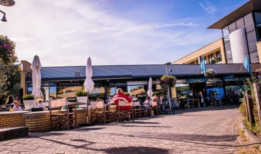 <p>Terrassen in Lansingerland krijgen veel ruimte om hun terras winterklaar te maken. (Foto: gemeente Lansingerland)</p>