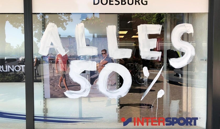 Er is een grote uitverkoop bij Doesburg in Berkel en Rodenrijs.