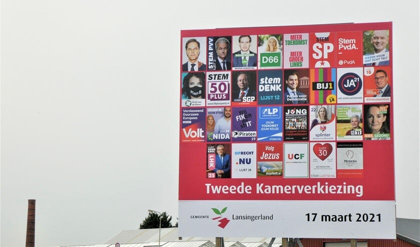 <p>Het verkiezingsbord aan de Heulsootweg in Bleiswijk.</p>