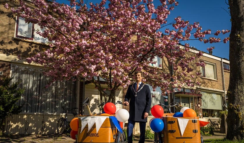 <p>Burgemeester Van de Stadt trok er maandag per bakfiets op uit. (Foto's: Ariane Kok)</p>