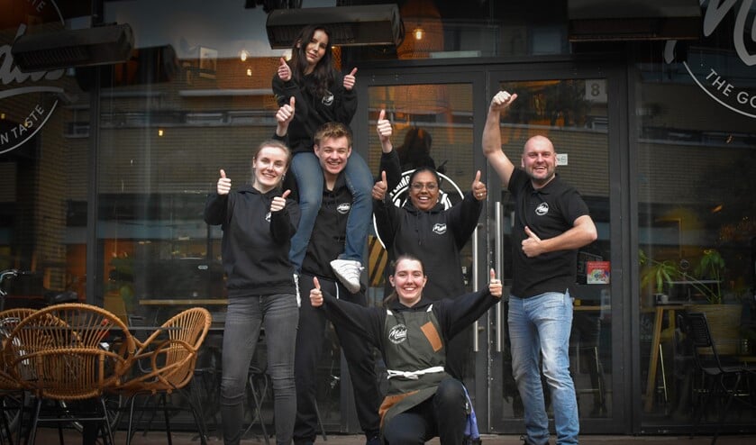 <p>Het team van Midas werkt nu nog vooral achter de schermen, maar hoopt alle inwoners snel weer op het terras en in het restaurant te zien. (Foto: Anne de Grund)</p>