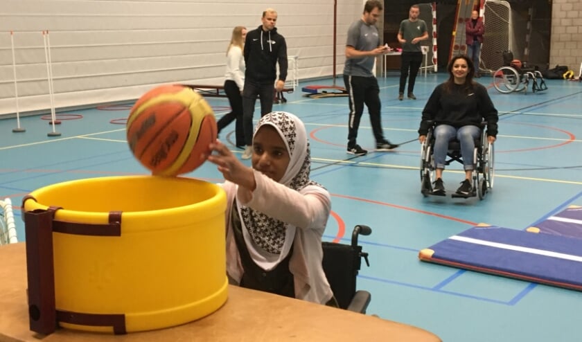<p>Iglaas opent de spelmiddag. </p>