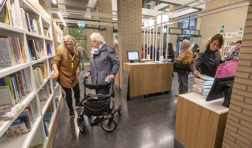<p>Zelf boeken halen is er even niet bij</p>
