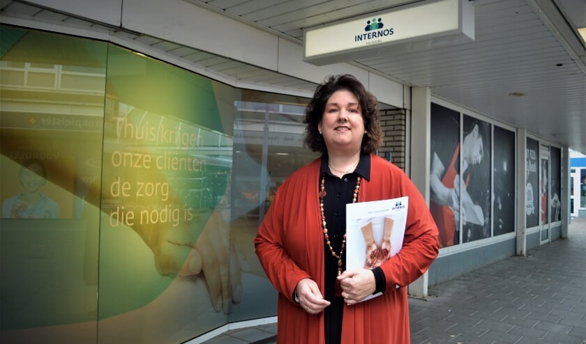 <p>Zorgcoördinator Jolanda Hoogendoorn van Internos Thuiszorg</p>