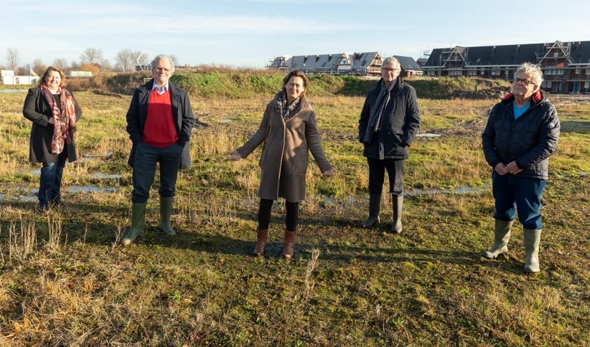 <p>Van links naar rechts Arianne Ripmeester, Rob Burgerhout, Sophieke Klaver, Wim Kooiman en Hans van Gameren. </p>