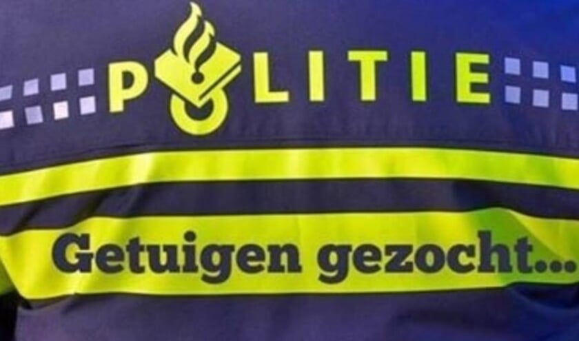 <p>De scooterrijder die buiten op de wacht stond, zag het gebeuren en ging er meteen vandoor. </p>