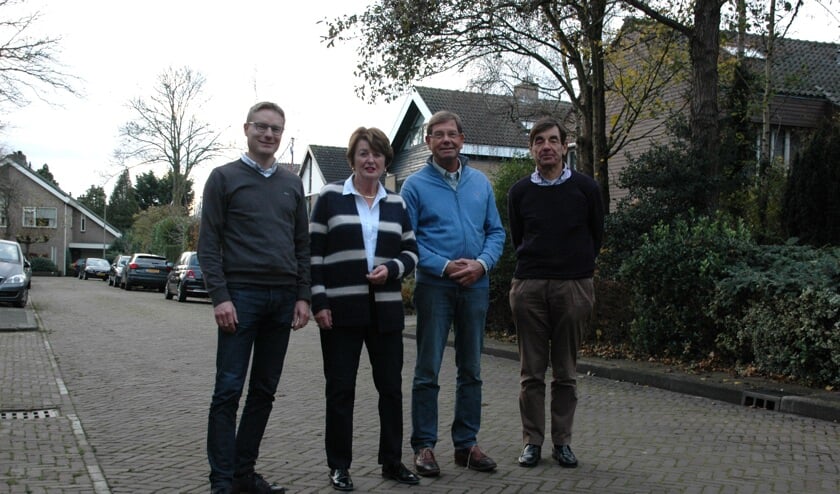 V.l.n.r. Jan Domburg, Tanja Stammers, Peter Vegt en Jan Adriaan Zonnevylle.