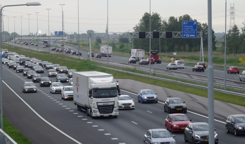 Files op de A4, ze zijn weer helemaal terug. | Archieffoto