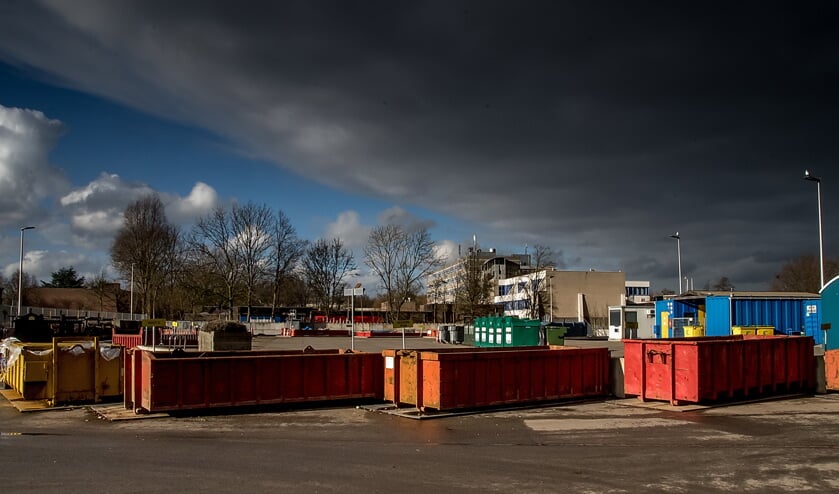 De gemeente onderzoekt nog het huis-aan-huis ophalen van grofvuil mogelijk blijft, of dat inwoners dat straks zelf naar de milieustraat moeten brengen. | Foto: J.P. Kranenburg