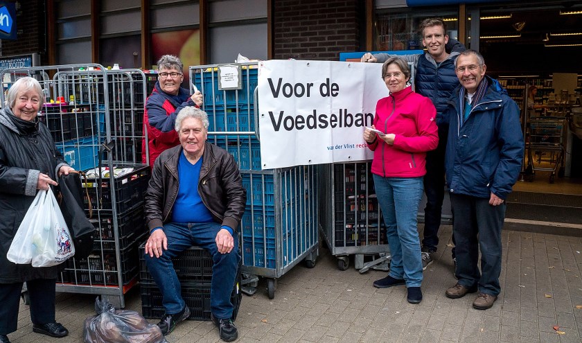 Elke maand kunnen dankzij gulle giften van Leiderdorpers vele kratten gevuld worden voor de voedselbank,