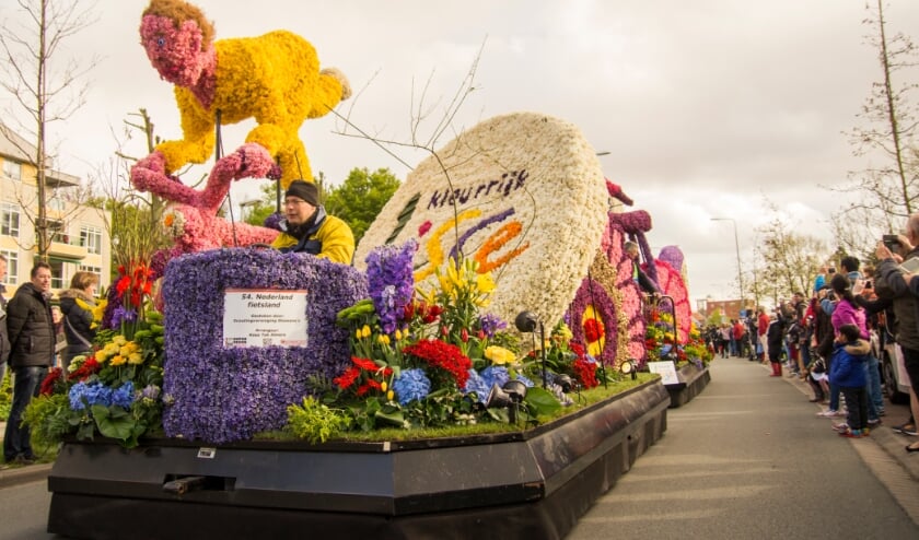<p>Beeld van het Bloemencorso Bollenstreek uit 2017.</p>