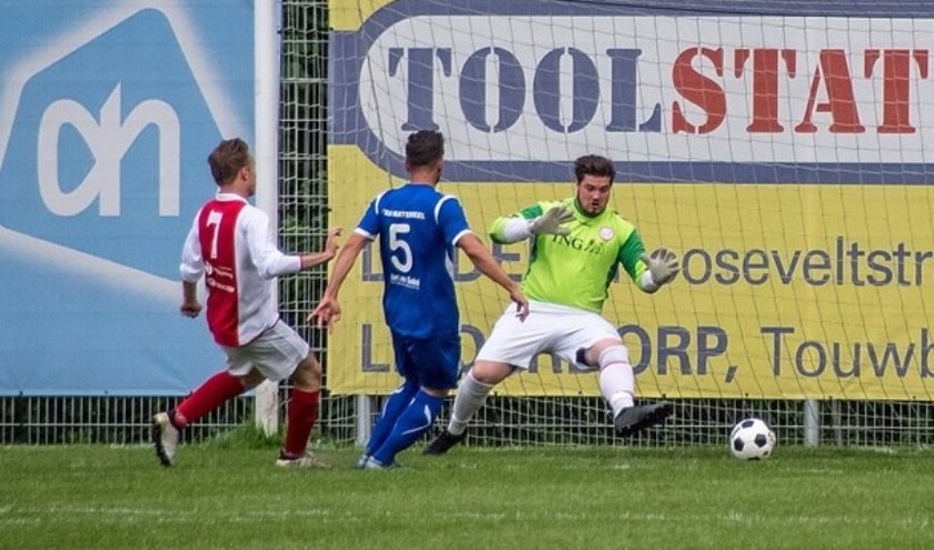 Nick Scheurwater scoort de 1-0. | Foto: J.P. Kranenburg