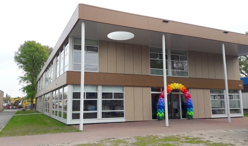 Het nieuwe gebouw van de KTS, dat naast het bestaande hoofdgebouw staat.