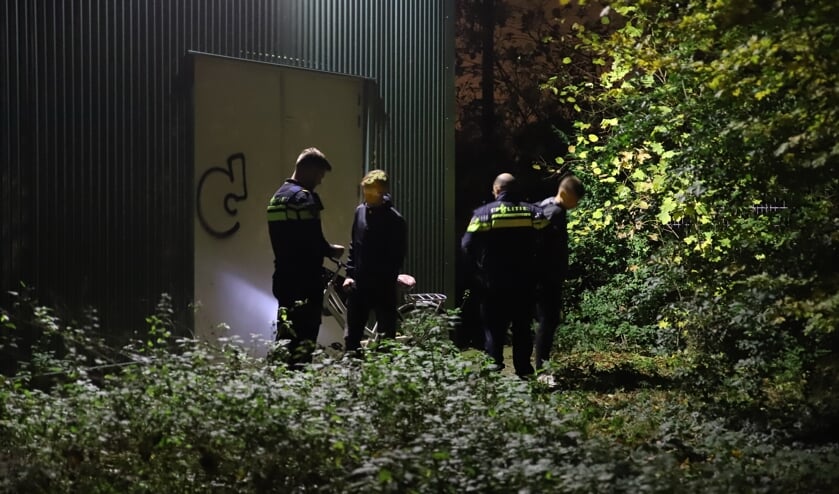 Van een aantal jongeren werden de gegevens gecontroleerd.