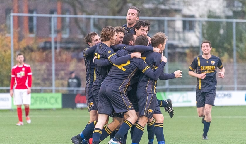 FC Oegstgeest had reden tot juichen. | Archieffoto Lichtenbeldfoto.nl
