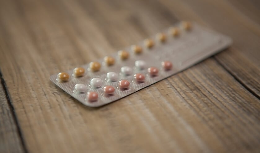 De pil moet weer in het basispakket, vindt apotheker Guusta Huizer.