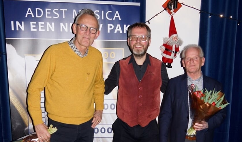 Jubilarissen Kees de Jong, Jeroen Pluimers en Hans Kaptijn.