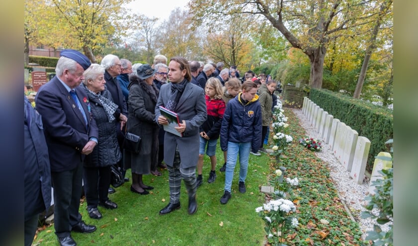 De herdenking van geallieerde slachtoffers op 11 november zal worden gecombineerd met de 4 mei herdenking.