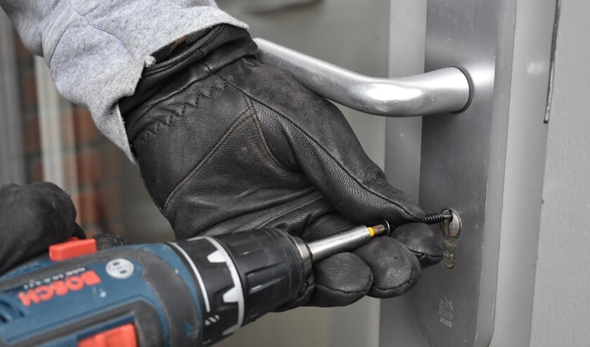<p>Een van de tips om inbraak te voorkomen: laat sleutels nooit aan de binnenkant van de deur zitten. | Foto: pr</p>