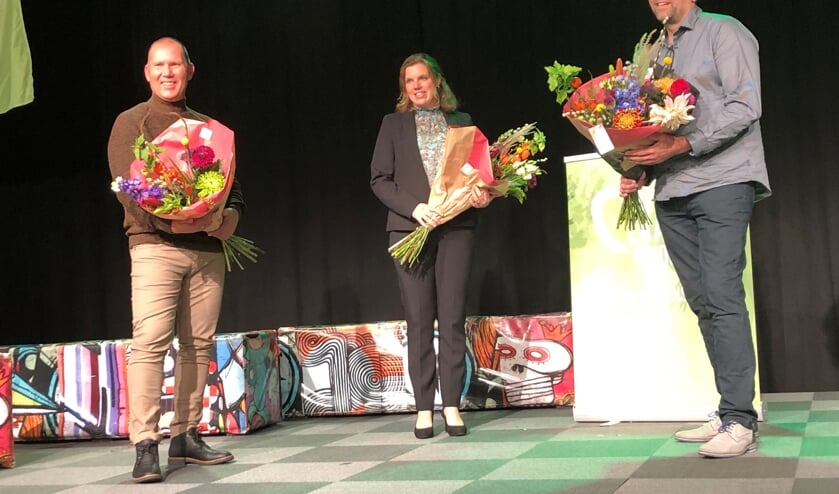 <p>De drie finalisten. Rechts Thomas 'de bloemist' Clavaux.</p>