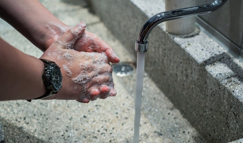 Je handen stuk wassen, zoals premier Mark Rutte het noemt, dat blijkt bij veel mensen niet (meer) in het systeem te zitten. Terwijl dat wel belangrijk is om besmetting te voorkomen.
