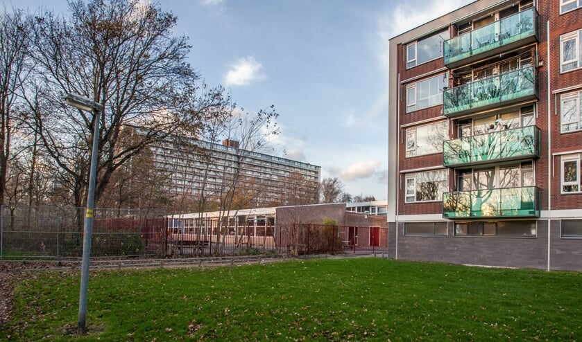 <p>Op de plek van de Krulder past volgens het college een nieuw gebouw van 8 of 9 hoog. | Foto: Adrie van Duivenvoorde</p>