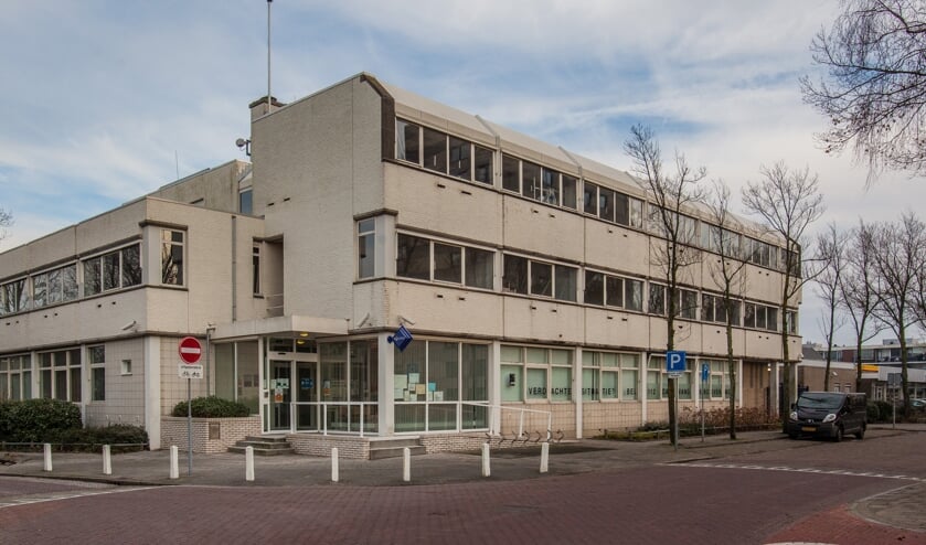 <p>Het Katwijkse politiebureau wordt de thuisbasis van team Bollenstreek-West. | Foto: Adrie van Duijvenvoorde</p>