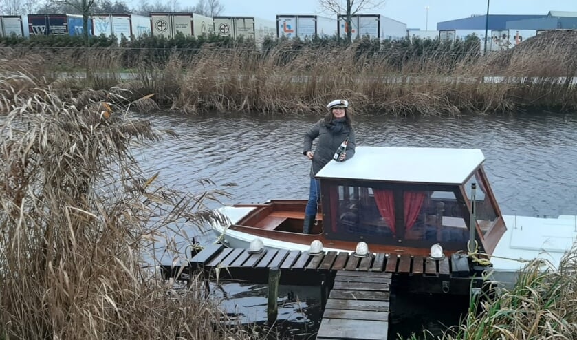 <p>Eva van Duijn in het notarisbootje. | Eigen foto's<br><br></p>