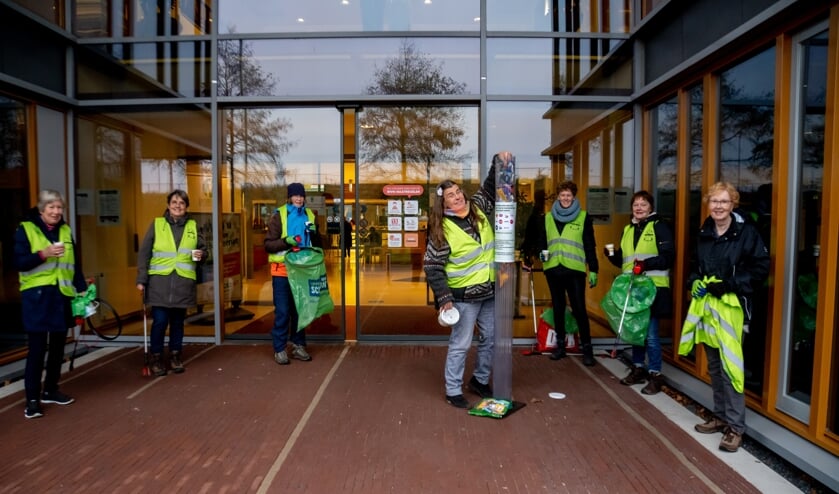 De eerste lading Mars-wikkels gaat in de verzamelzuil. | Foto: J.P. Kranenburg