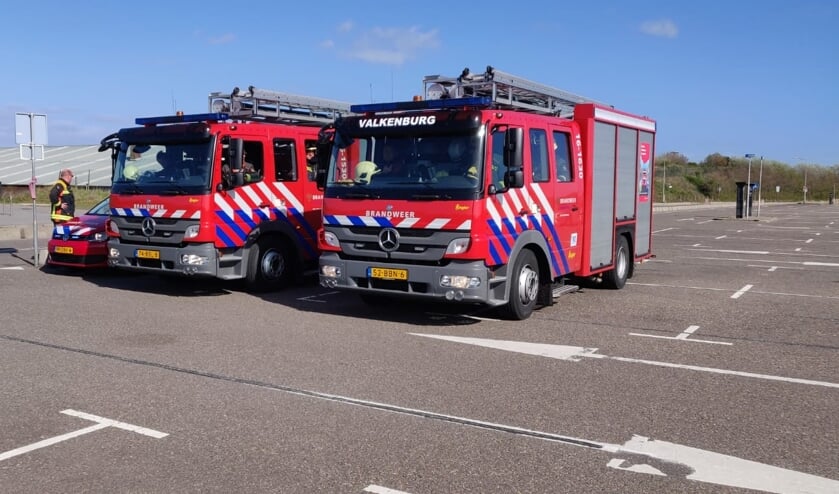<p>De brandweerwagens van Rijnsburg en Valkenburg stonden standy</p>