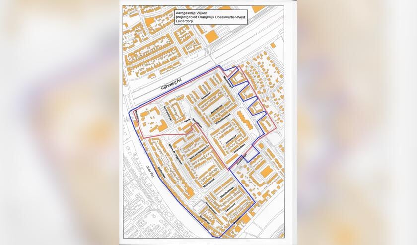 De blauwe lijn omgeeft het oorsponkelijke projectgebied, de rode lijn het gebied waarvoor subsidie is aangevraagd via het programma 'Proeftuinen aardgasvrije wijken van de Rijksoverheid.