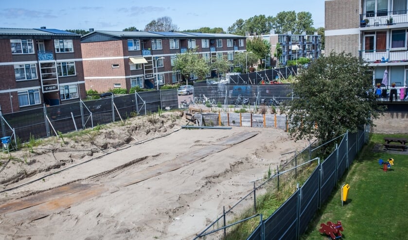 De voorbereidende werkzaamheden aan de Prins Bernhardlaan. | Foto: Adrie van Duijvenvoorde
