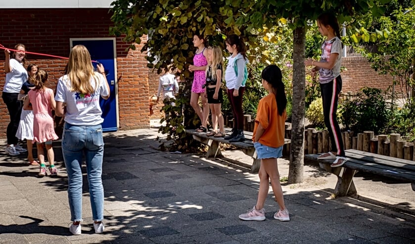 Touwtjespringen en ondertussen hoofdrekenen.